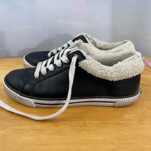 Tommy Hilfiger Olivee 2 Size 8.5